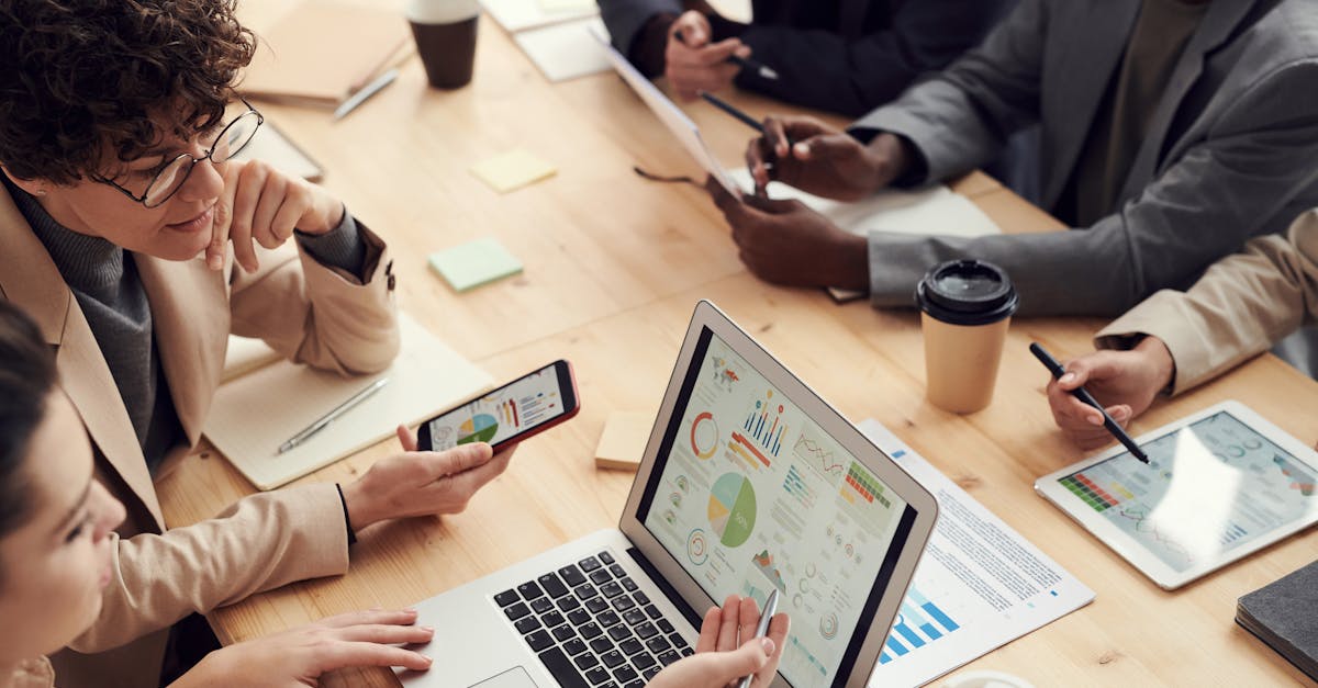 entdecken sie, wie teamdynamik den erfolg ihres unternehmens beeinflusst. erfahren sie mehr über zusammenarbeit, kommunikation und effektive arbeitsmethoden innerhalb von teams.