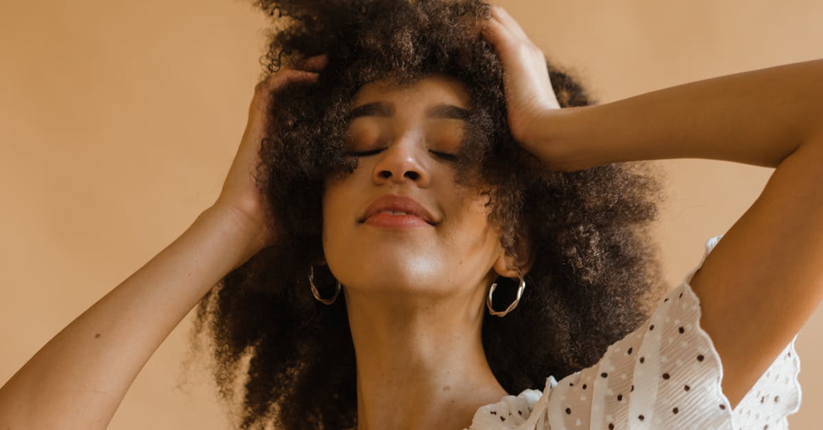 entdecken sie die bedeutenden fortschritte und herausforderungen im bereich der frauenrechte. informieren sie sich über die geschichte, die aktuellen bewegungen und die rechtlichen rahmenbedingungen, die frauen weltweit stärken.