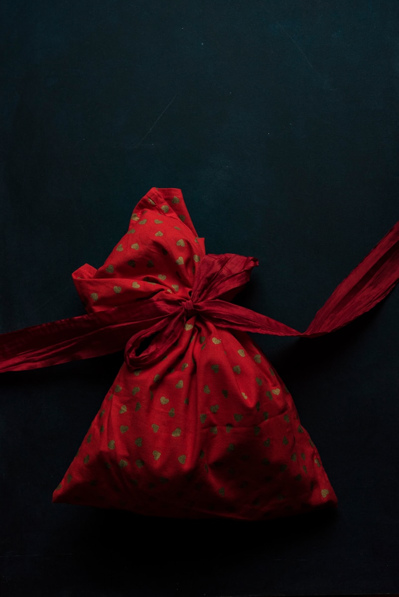 Besondere Schmuckstücke als Baby Geschenke zur Geburt – Eine zeitlose Tradition neu interpretiert