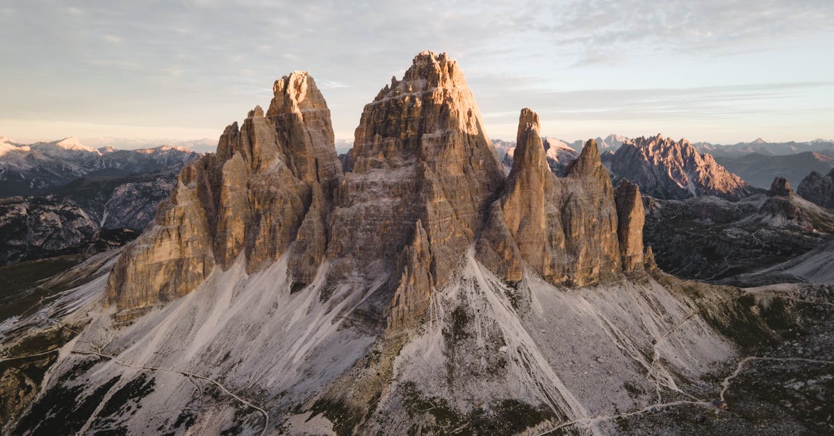 entdecken sie die aufregende welt der abenteuerfotografie! fangen sie atemberaubende landschaften und spannende momente ein, die ihre reiseerlebnisse unvergesslich machen. perfekt für alle, die das abenteuer lieben und ihre erlebnisse aufregend festhalten möchten.