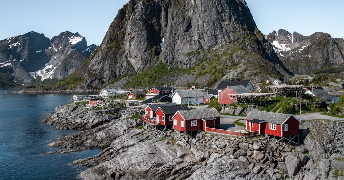 entdecken sie die charmanten dörfer, die mit malerischen landschaften, traditionsreicher architektur und herzlicher gastfreundschaft verzaubern. tauchen sie ein in unvergessliche erlebnisse in idyllischen orten voller geschichte und kultur.