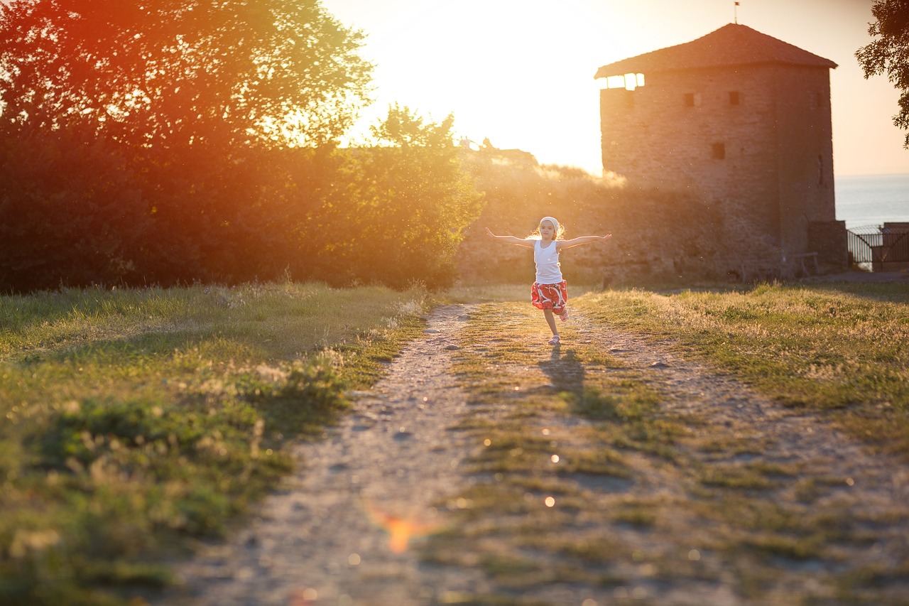 entdecken sie die heilsame kraft des lachens! erfahren sie, wie lachen nicht nur ihre stimmung hebt, sondern auch ihre gesundheit fördert. lassen sie sich von den positiven effekten des lachens inspirieren und bringen sie mehr freude in ihr leben.