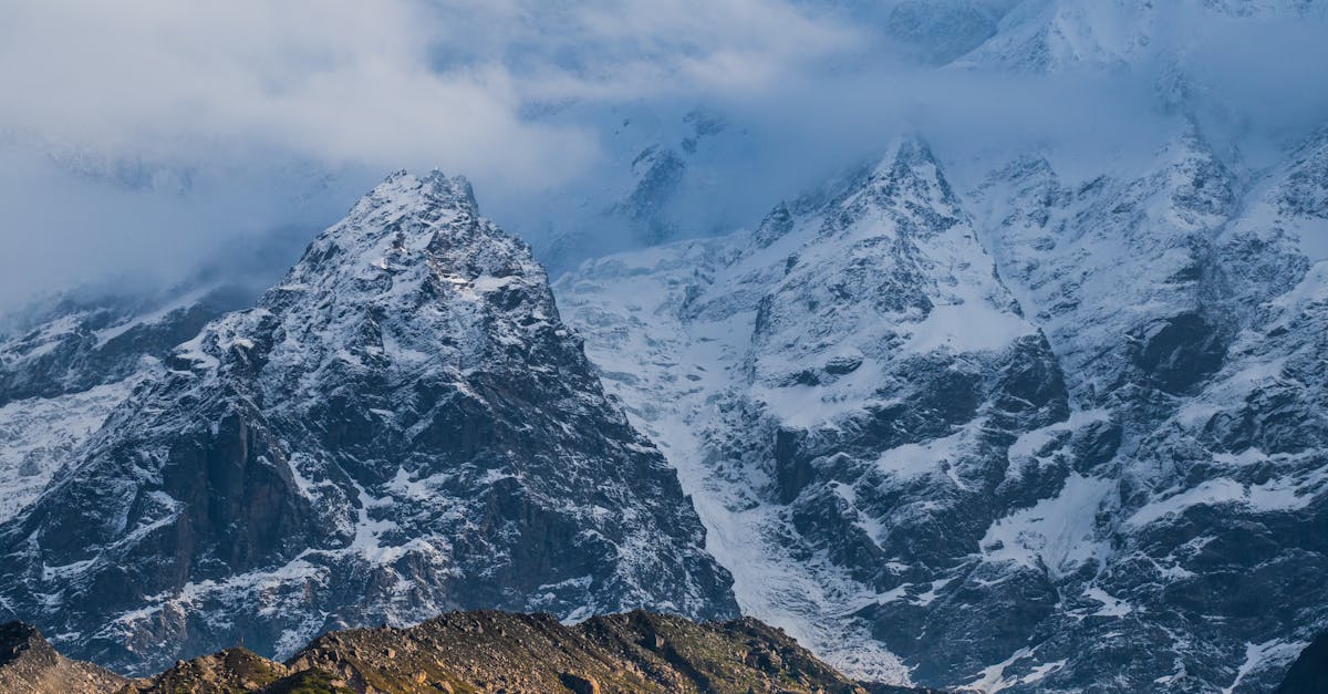 entdecken sie die faszinierenden natürlichen wunder dieser welt. von majestätischen bergen bis zu atemberaubenden wasserfällen – lassen sie sich von der schönheit der natur begeistern und inspirieren.