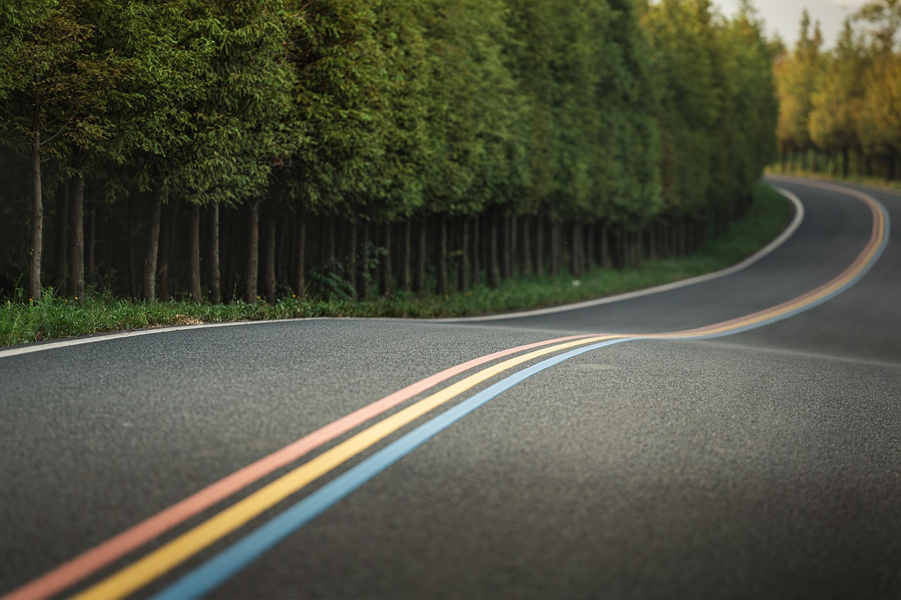 entdecken sie die romantische straße, eine malerische route in deutschland, die durch charmante dörfer, historische städte und atemberaubende landschaften führt. erleben sie vergünstigte sehenswertes und die wunderbare atmosphäre dieser einzigartigen reise.