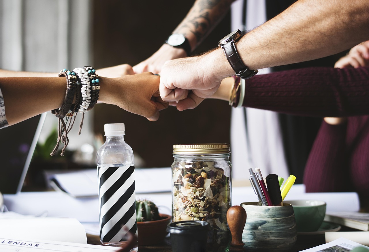 entdecken sie die vorteile und möglichkeiten erfolgreicher kooperationen. erfahren sie, wie gemeinsame projekte und partnerschaften zu nachhaltigem wachstum und innovation führen können.