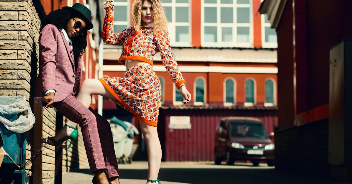 entdecken sie die neuesten modetrends, styling-tipps und exklusive fashion-highlights. lassen sie sich inspirieren und finden sie ihren individuellen stil für jeden anlass.